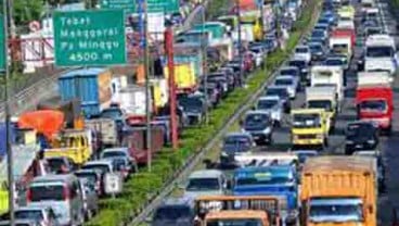 MUDIK LEBARAN 2014: Tol Jakarta-Cikampek Diprediksi Makin Padat